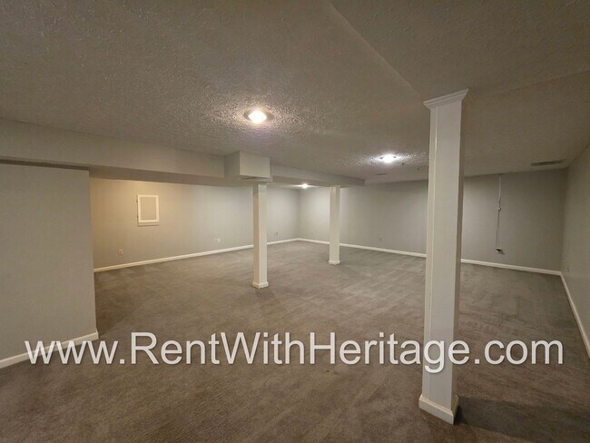 Building Photo - WOW! Fantastic 4Bedroom/ 2 Bath Ranch With All The Upgrades / Great Location / Popular Alexander ...