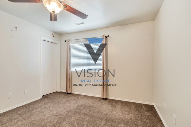 Building Photo - 10881 Pine Shadow Rd