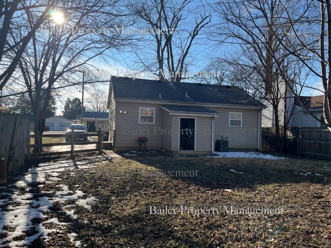 Building Photo - 1613 Pershing Ave