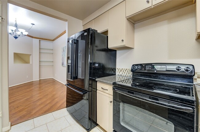 Building Photo - 4144 Greystone Way