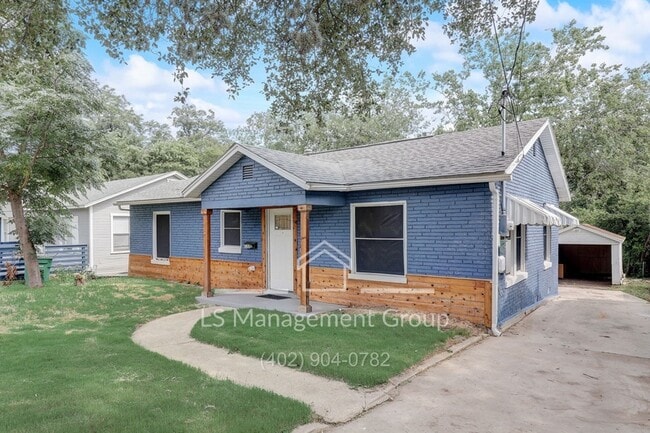 Primary Photo - 132 Nelson Ave