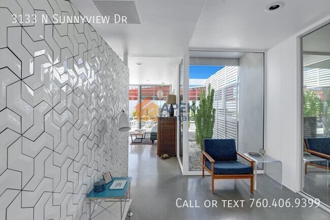 Building Photo - 3133 N Sunnyview Dr