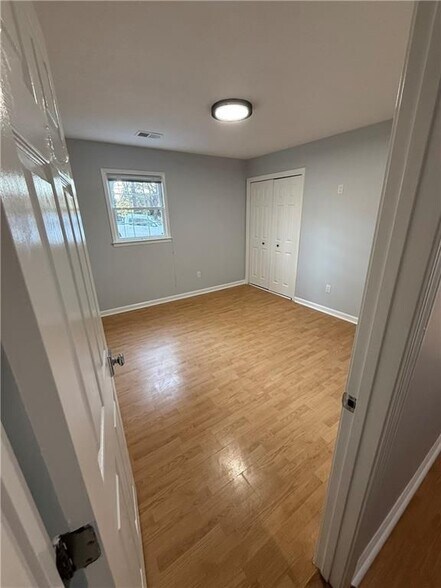 Building Photo - 3210 Ebenezer Rd NE