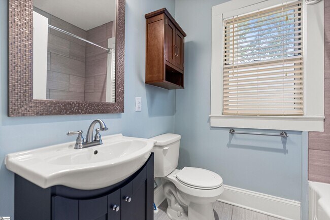 Building Photo - 309 Briarcliff Dr