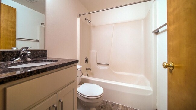 Interior Photo - 151W