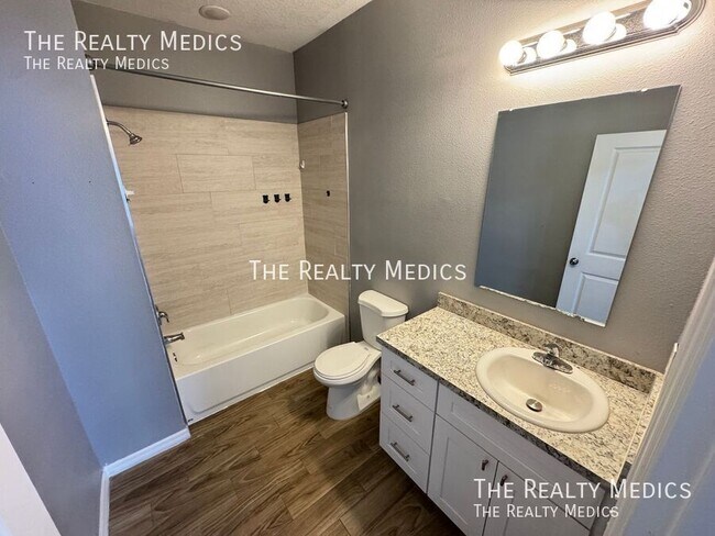 Building Photo - 1999 Marshall St