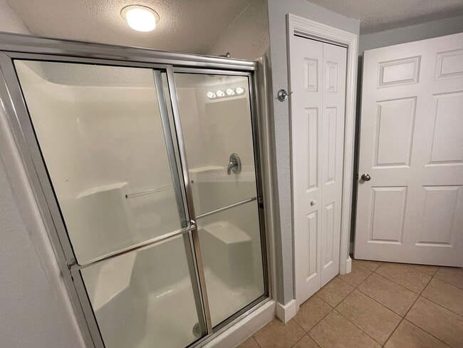 Building Photo - 6504 Bridge Water Way