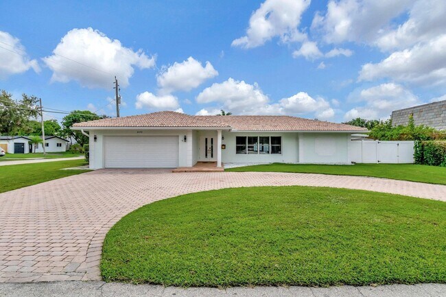 Building Photo - 4450 NE 23rd Ave