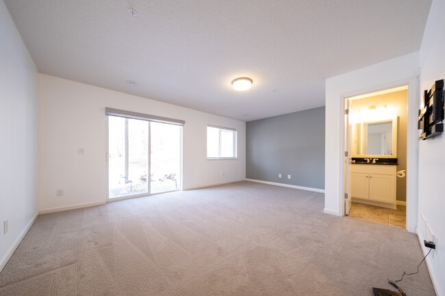 Building Photo - 13369 Bronze Pkwy