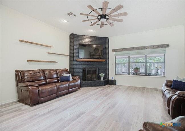 Building Photo - 1012 Pin Oak Dr
