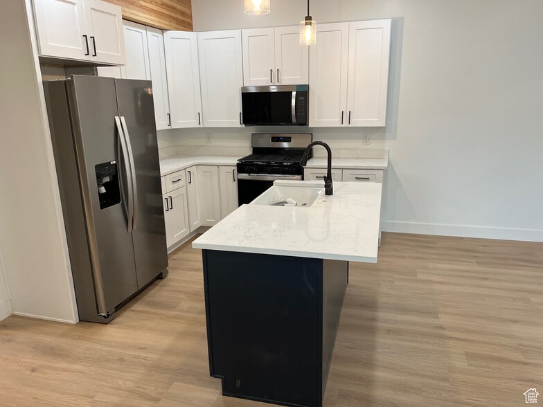 Building Photo - 725 W 350 N