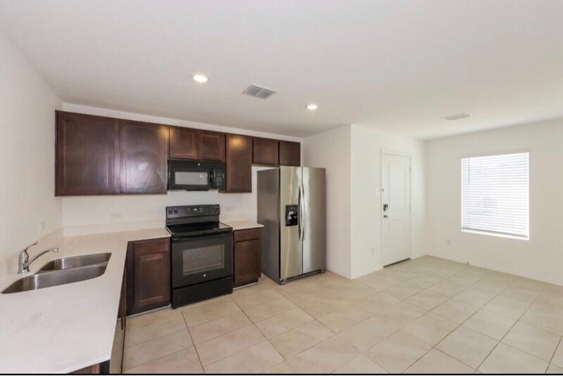 Building Photo - 1301 Clear Creek Dr