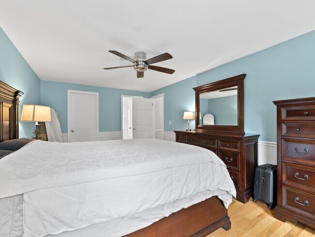 Building Photo - Your Dream Home Awaits!