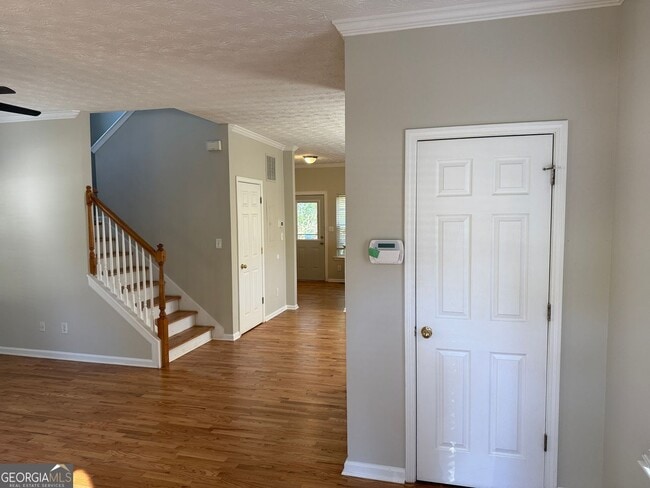 Building Photo - 27 Montgomery St NE