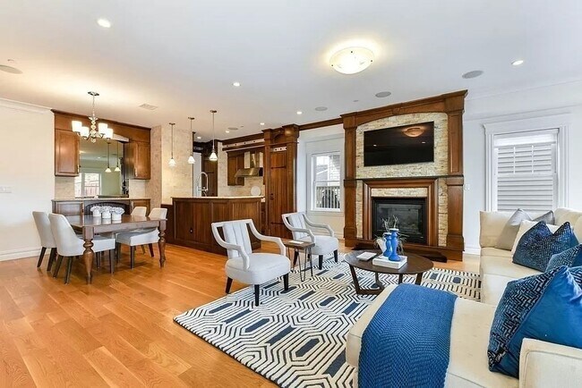 Building Photo - 161 Tudor St