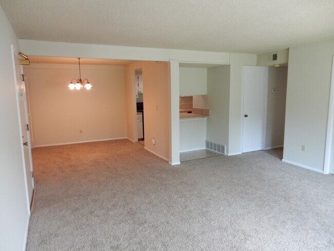 Primary Photo - LOVELY spacious 2 bed/2 bath Westminster c...