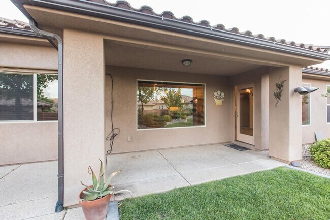 Building Photo - Custom 3 Bedroom Single-Family Home in Pri...