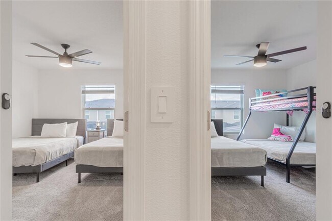 Building Photo - 2705 Scrapbook St