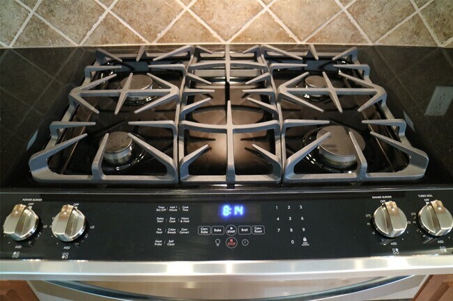 Building Photo - 22017 Royal Timbers Dr