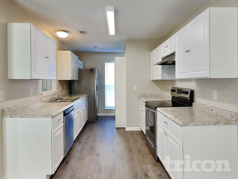 Building Photo - 824 Cedar Break Ct