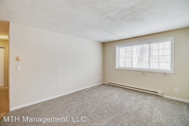 Building Photo - 3553 E Manhattan Blvd