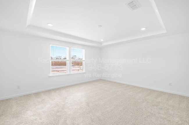 Building Photo - 2137 Riverbend Ave