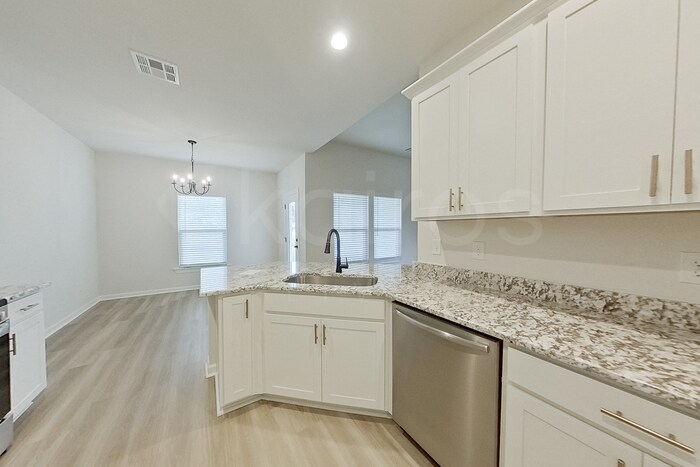 Building Photo - 210 Peppercorn Wy