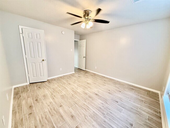 Building Photo - 10827 Moonlit Meadows Ct