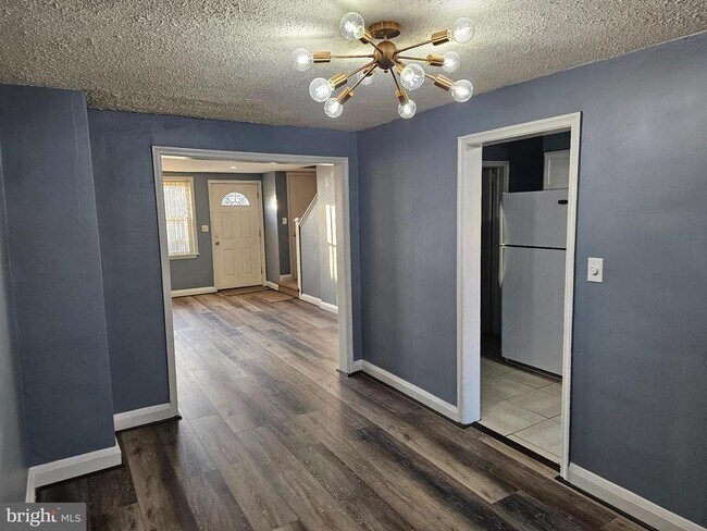 Building Photo - 3238 Westmont Ave