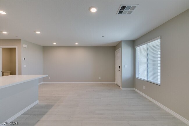 Building Photo - 6184 Rathbone St