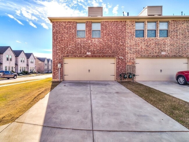 Building Photo - 6454 Cristo Ln