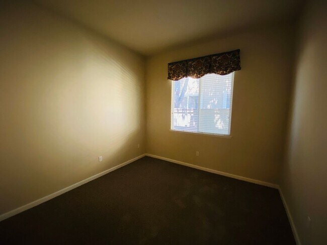 Building Photo - Beautiful 55+ Home in Heritage Lakeside