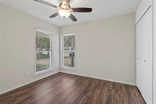 Building Photo - 2601 Knoll Trail