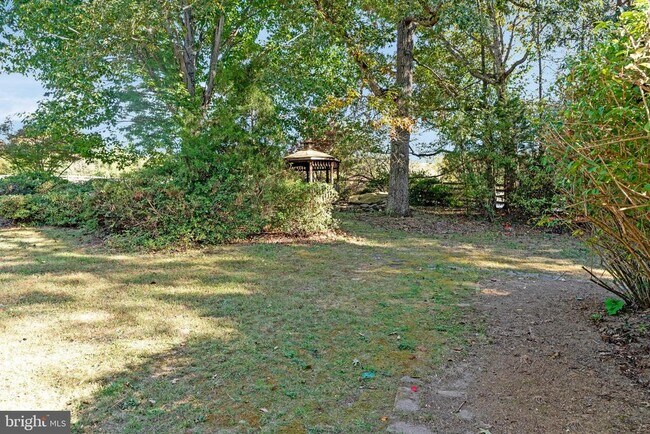 Building Photo - 8115 King Arthurs Ct