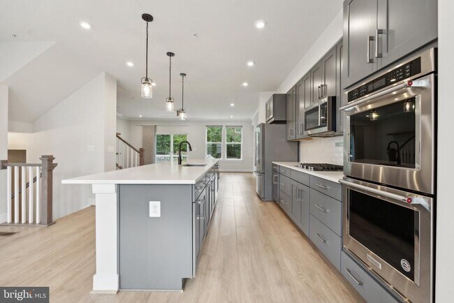 Building Photo - 3034 Declan Way