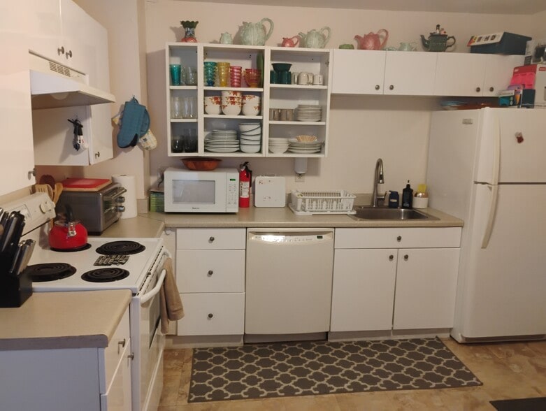 Building Photo - 39 Columbia St