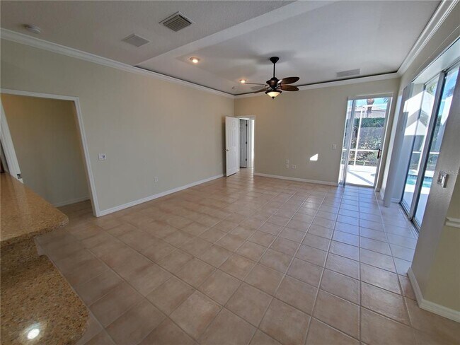 Building Photo - 5262 Far Oak Cir