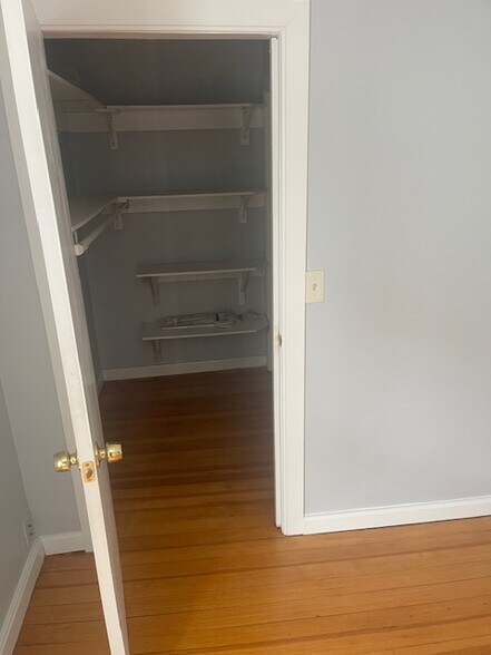 Building Photo - 16 Hanna St