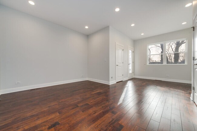 Building Photo - 1919 N Drake Ave