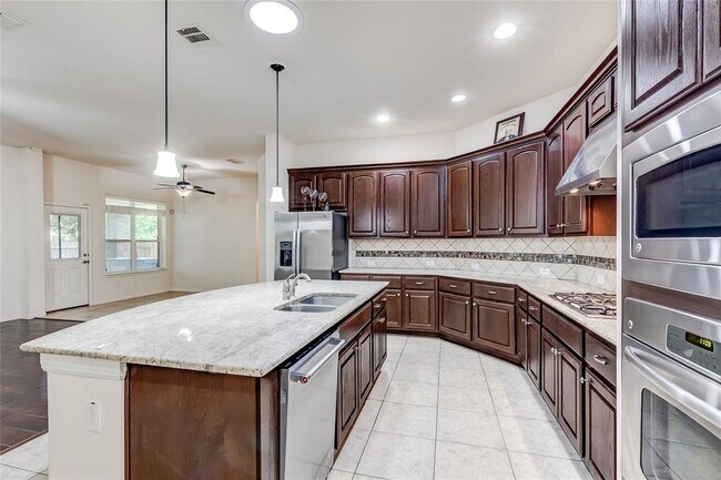 Building Photo - 116 Azimuth Dr