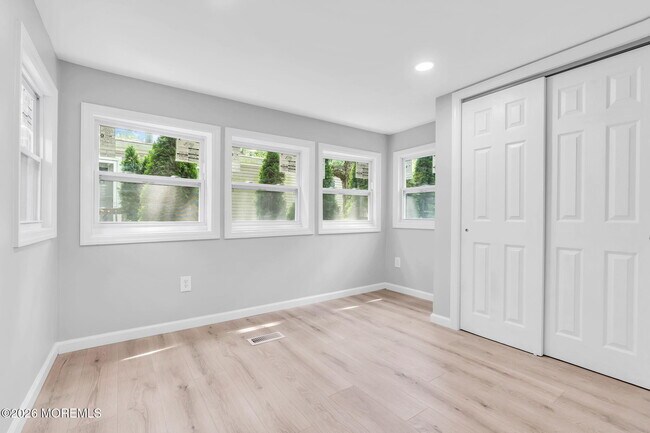 Building Photo - 56 Marcia Memorial Cir