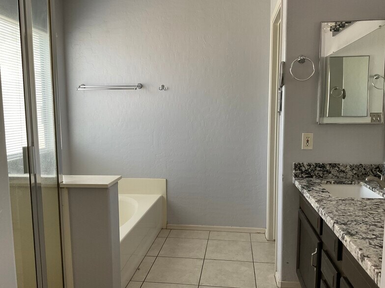 Building Photo - 3872 E Mountain Sky Ave