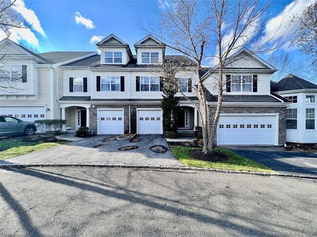 Building Photo - 2 Dogwood Ct