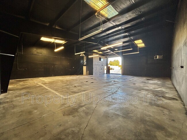 Building Photo - 6200 Stainless Way
