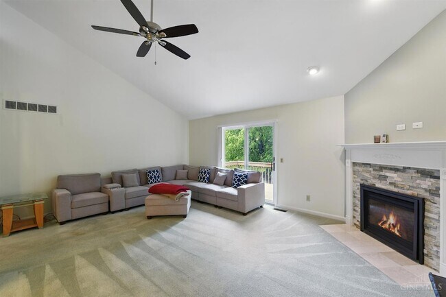 Building Photo - 5 Waterview Ct