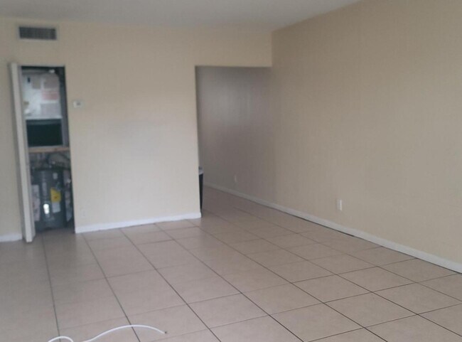 Building Photo - 7311 NW 37th St