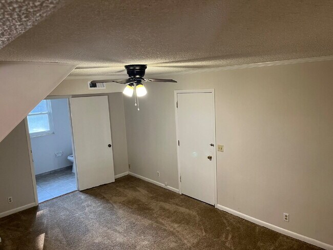 Building Photo - 416 Ocala Ct N