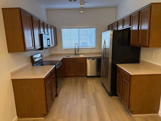 Building Photo - Gilbert 3 Bed, 2 Full Bath Single Story Home