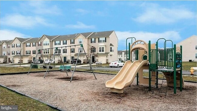 Building Photo - 602 Van Gogh Ct