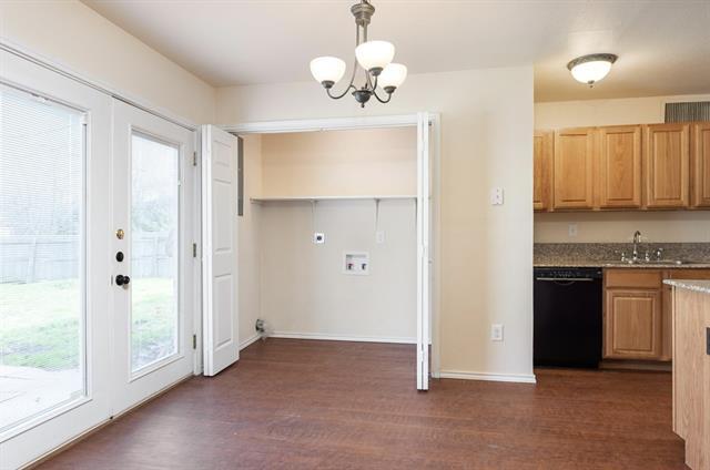 Building Photo - 504 Woodcrest Way